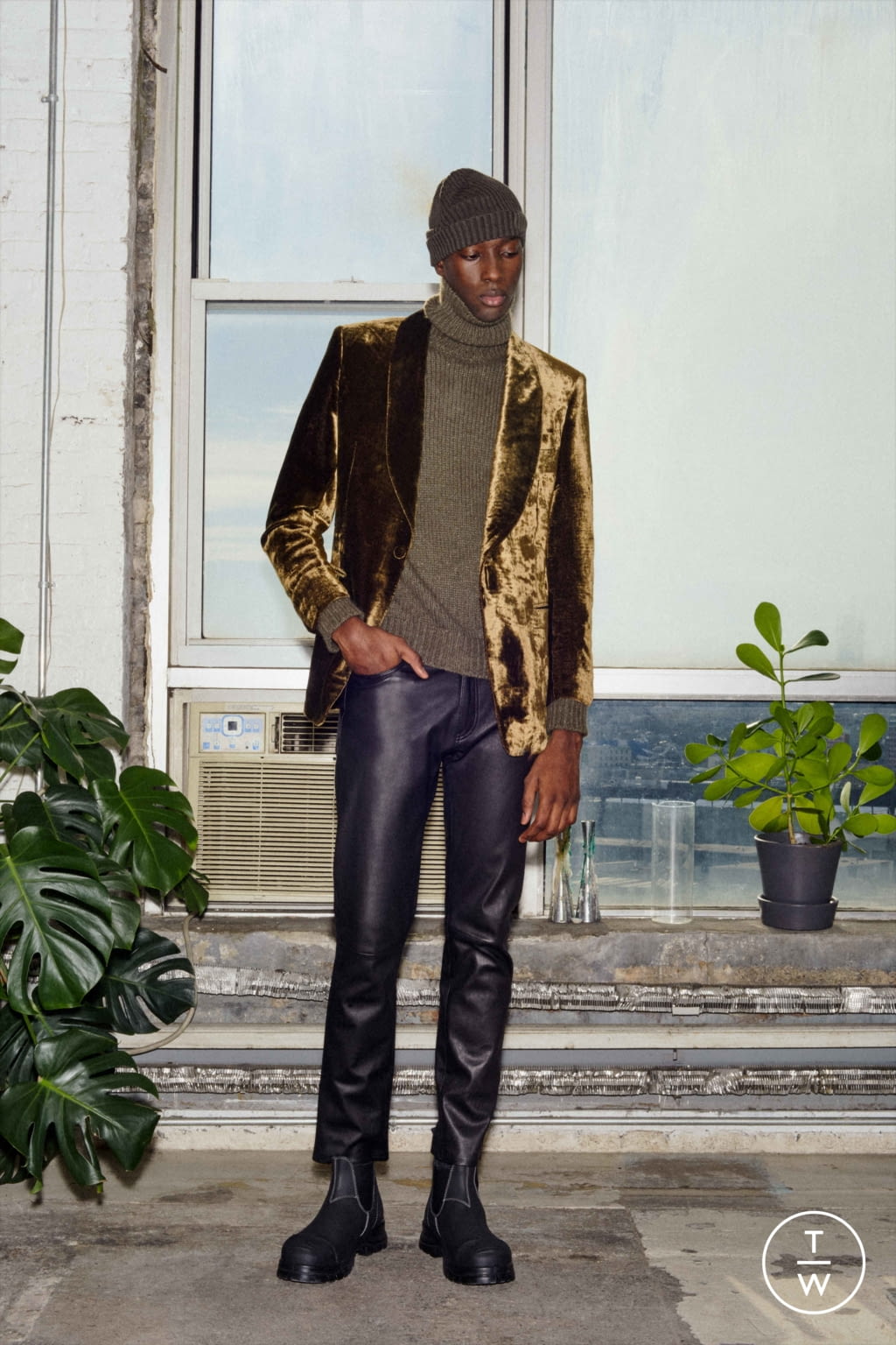 Fashion Week New York Fall/Winter 2021 look 15 from the Teddy Vonranson collection menswear