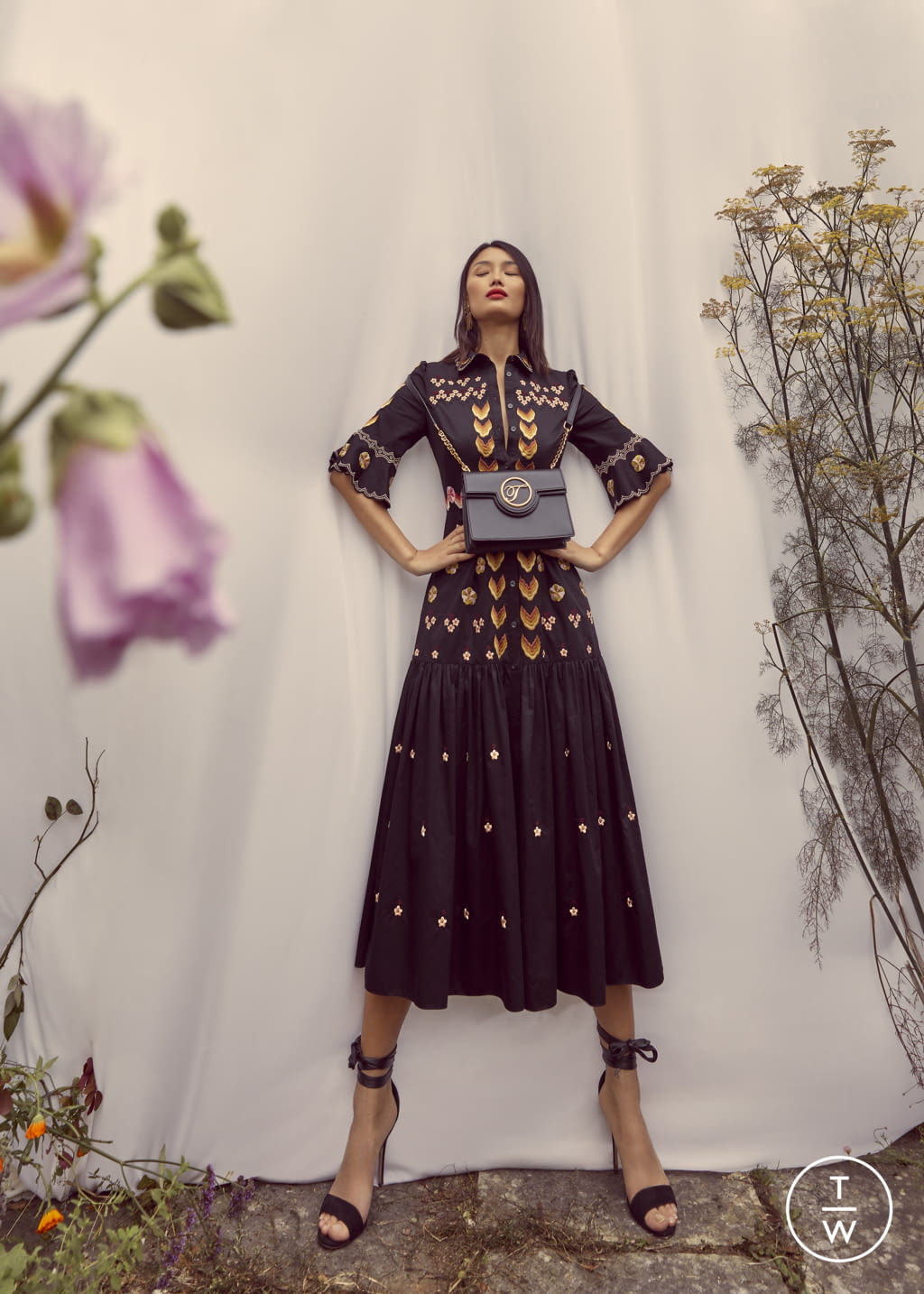 Fashion Week London Spring/Summer 2022 look 13 from the Temperley London collection womenswear