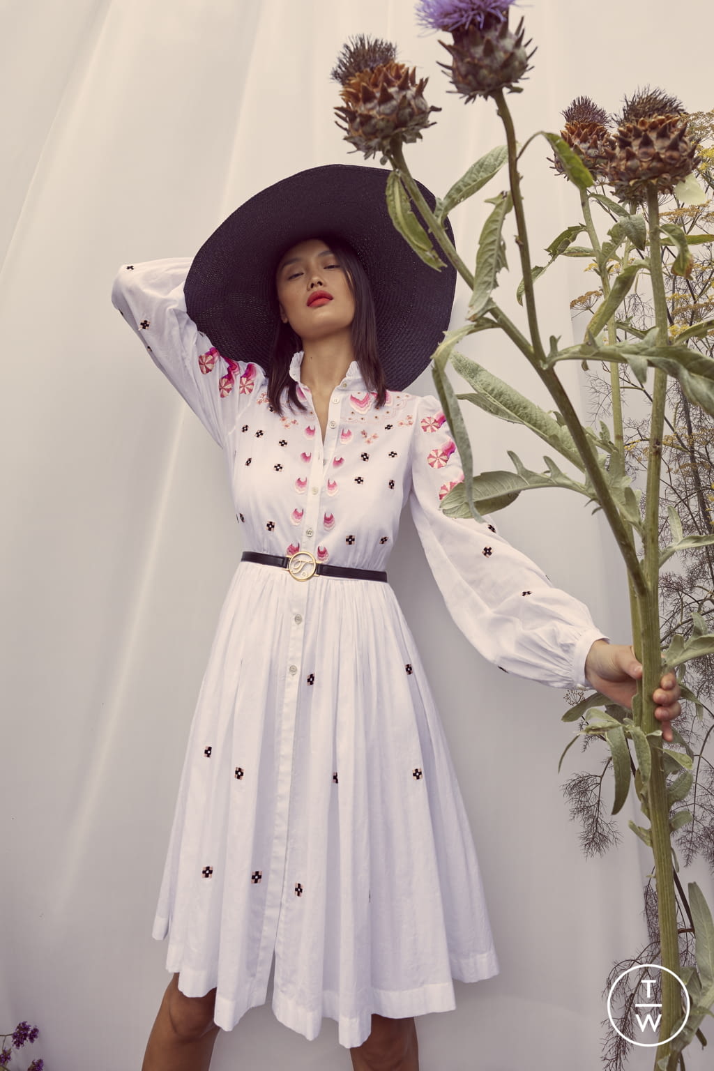 Fashion Week London Spring/Summer 2022 look 40 from the Temperley London collection womenswear