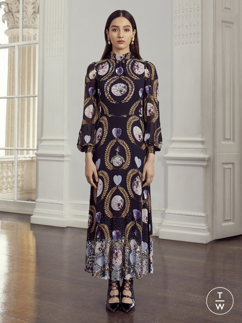 Fashion Week London Resort 2020 look 18 from the Temperley London collection 女装