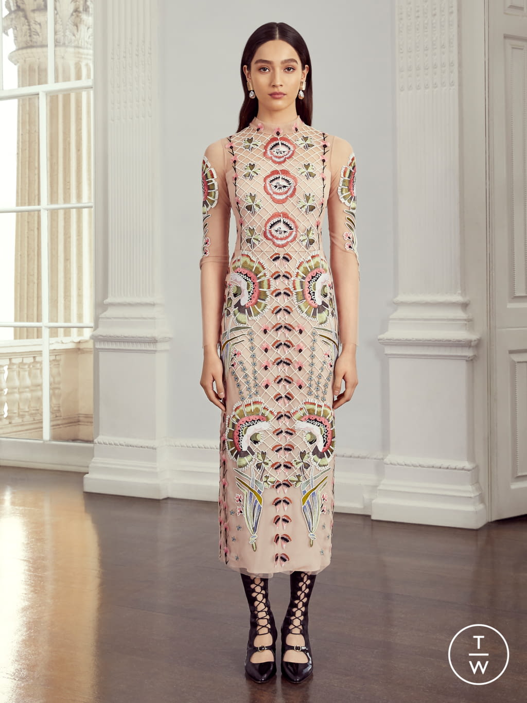 Fashion Week London Resort 2020 look 2 from the Temperley London collection womenswear