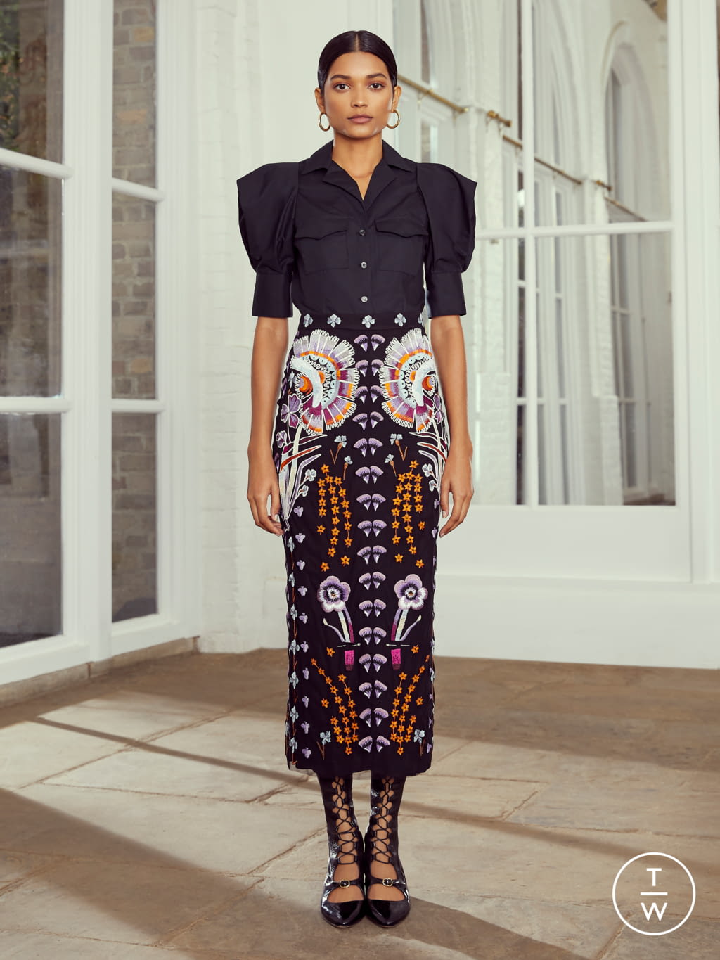 Fashion Week London Resort 2020 look 21 from the Temperley London collection 女装