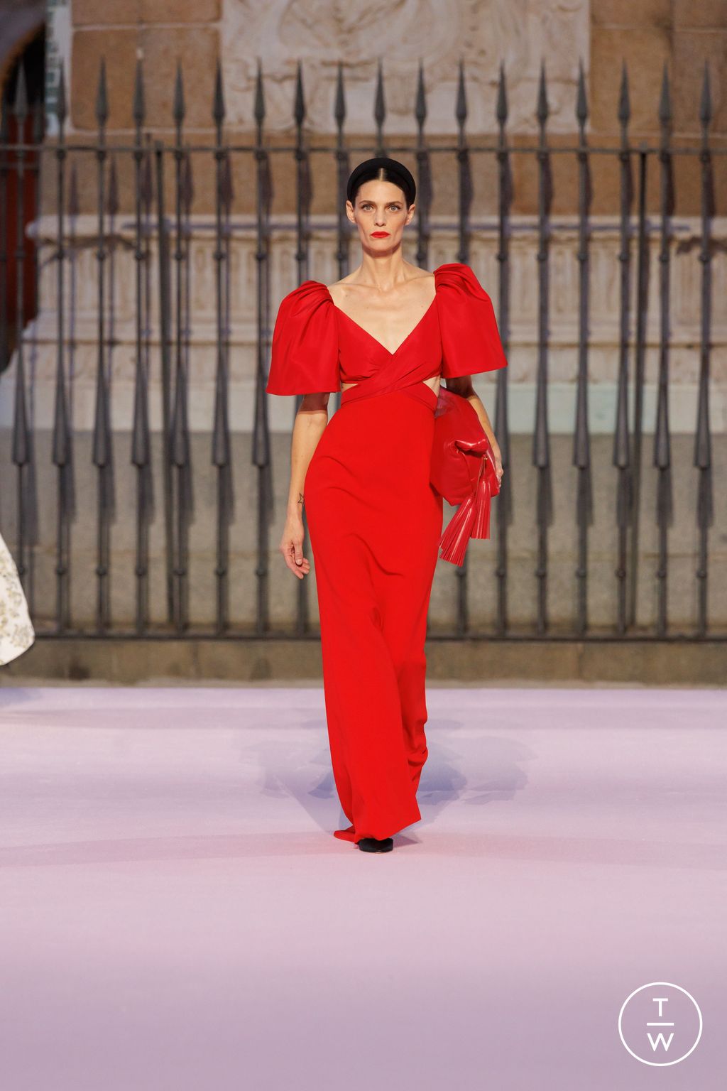 Fashion Week New York Spring/Summer 2026 look 3 from the Carolina Herrera collection womenswear