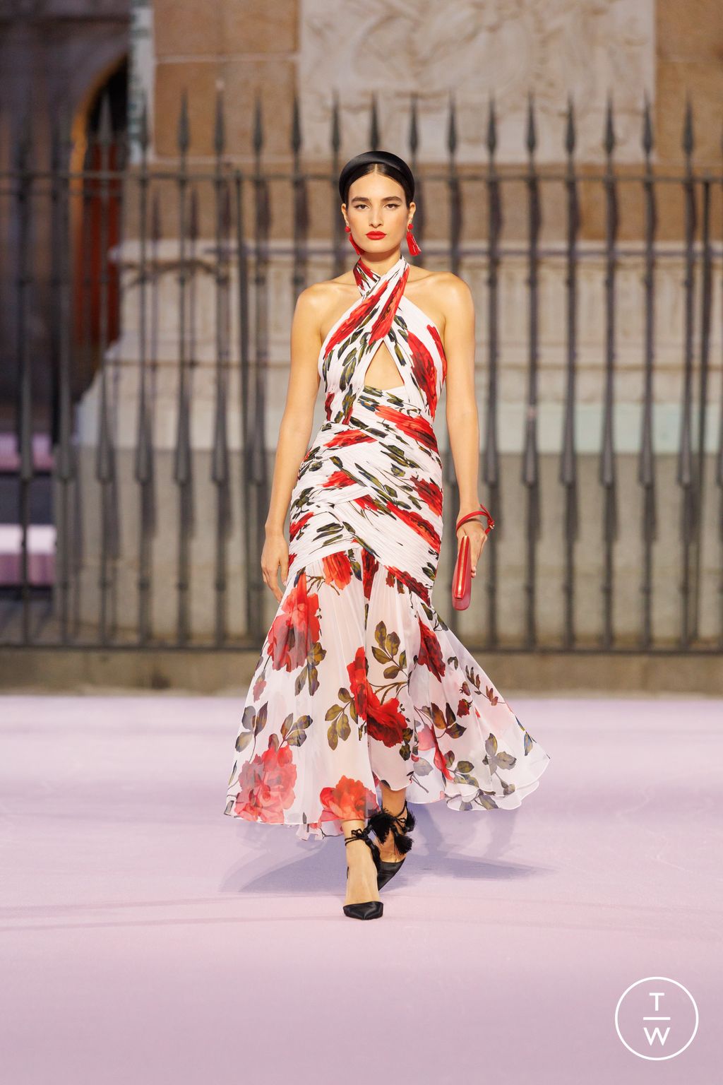 Fashion Week New York Spring/Summer 2026 look 19 from the Carolina Herrera collection womenswear
