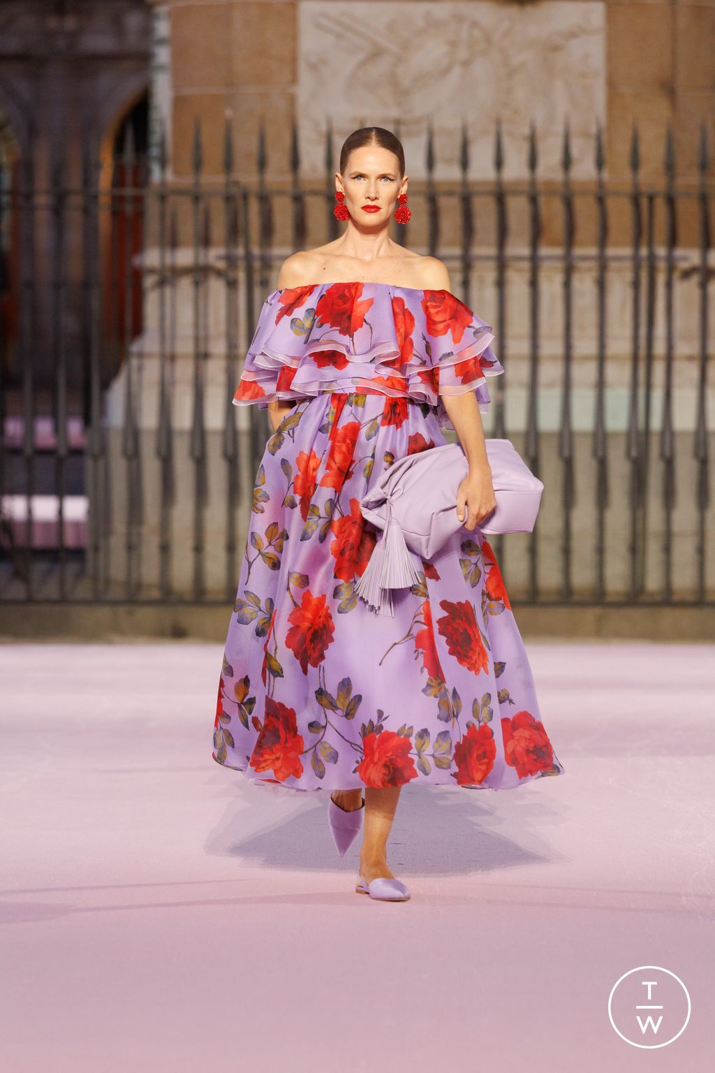 Fashion Week New York Spring/Summer 2026 look 22 from the Carolina Herrera collection womenswear