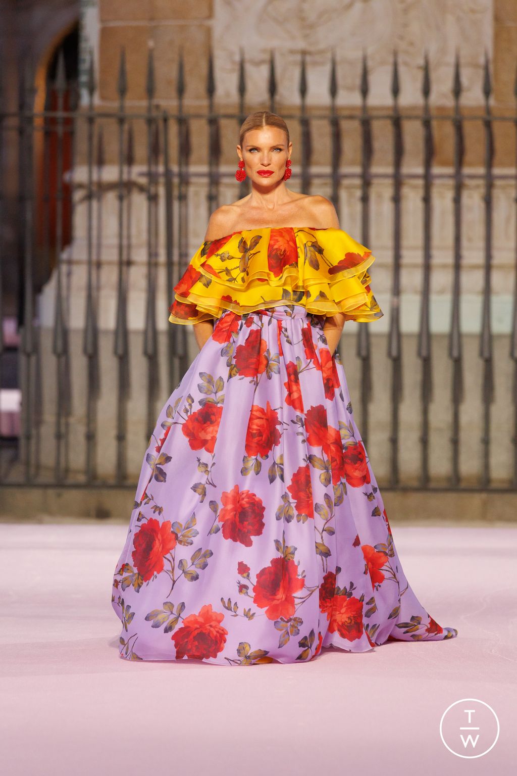 Fashion Week New York Spring/Summer 2026 look 26 from the Carolina Herrera collection 女装