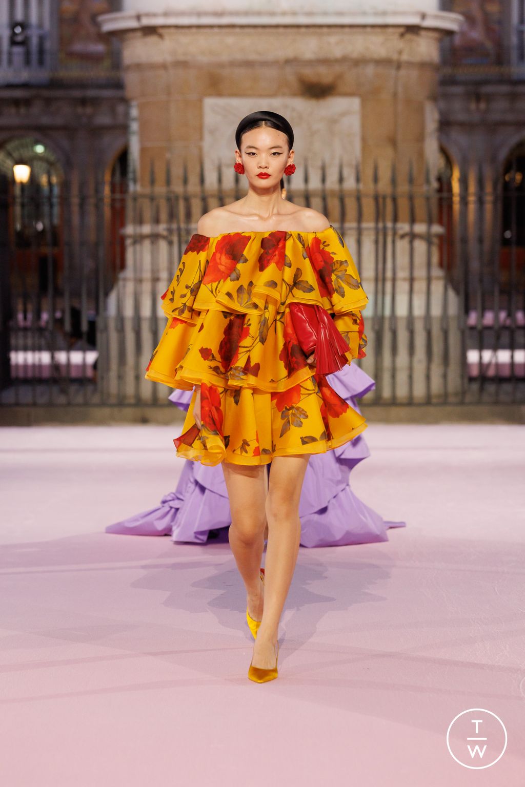 Fashion Week New York Spring/Summer 2026 look 27 from the Carolina Herrera collection womenswear