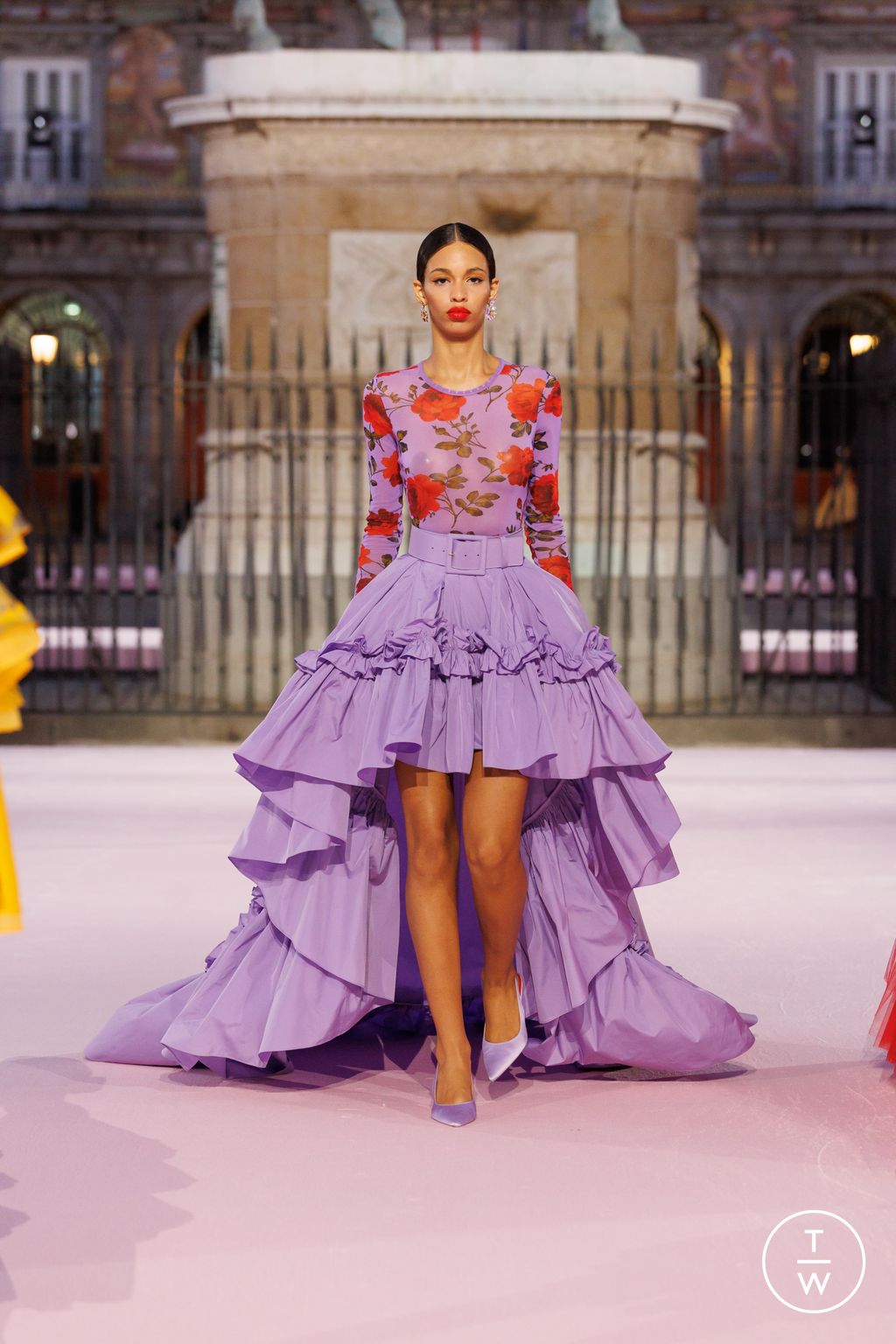 Fashion Week New York Spring/Summer 2026 look 28 from the Carolina Herrera collection womenswear