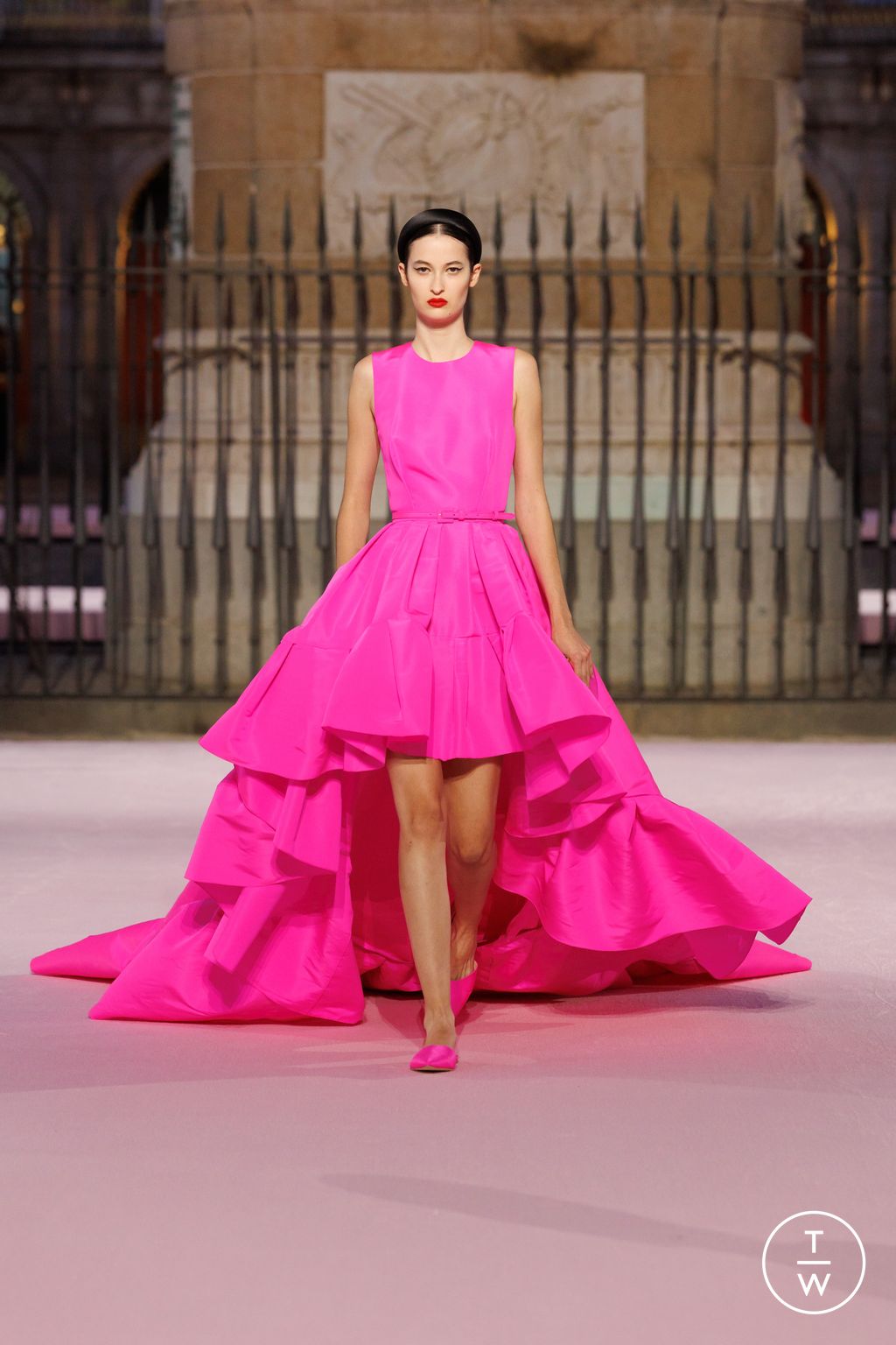 Fashion Week New York Spring/Summer 2026 look 35 from the Carolina Herrera collection womenswear