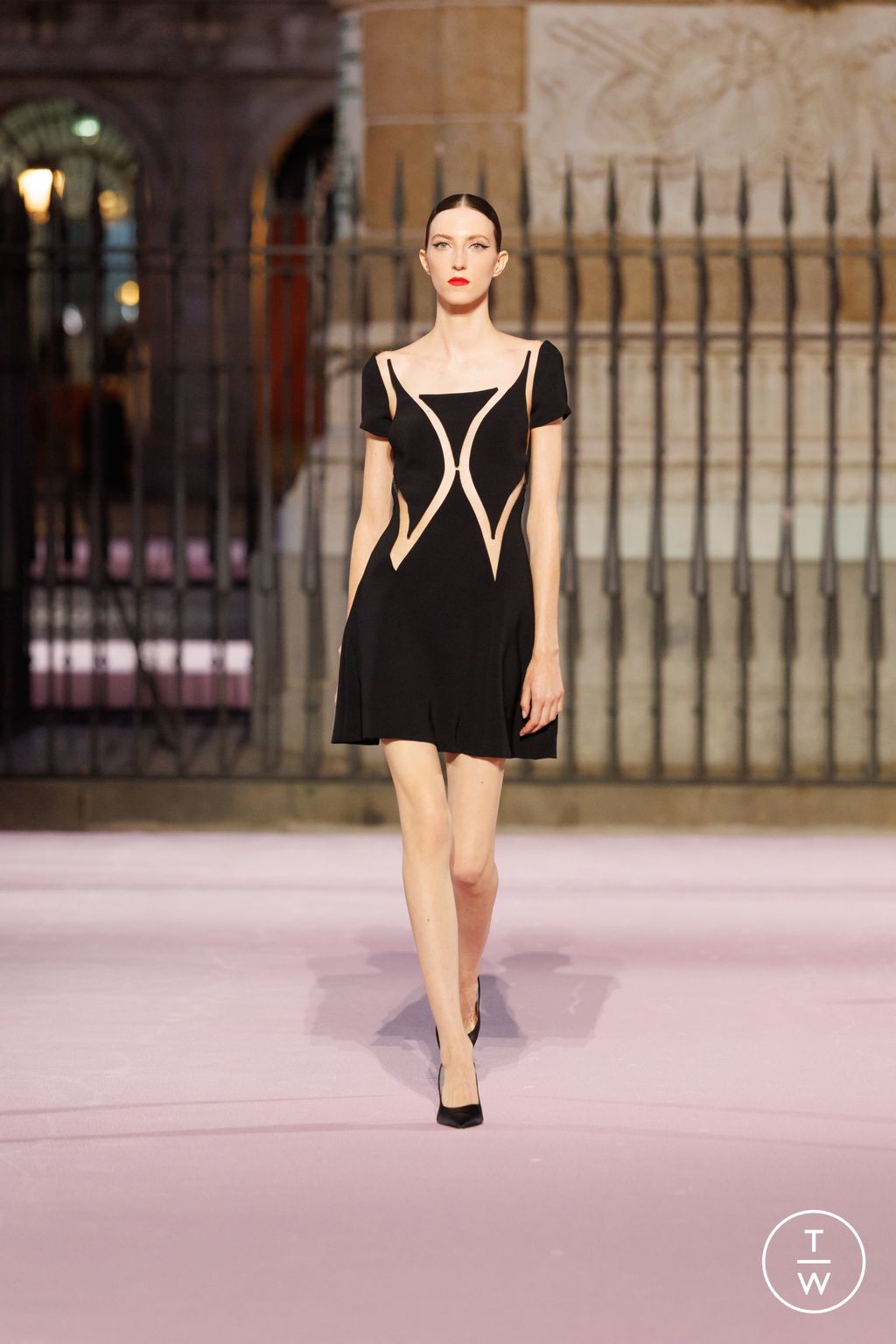 Fashion Week New York Spring/Summer 2026 look 49 from the Carolina Herrera collection womenswear