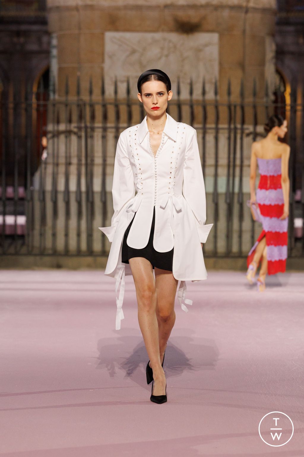 Fashion Week New York Spring/Summer 2026 look 56 from the Carolina Herrera collection womenswear