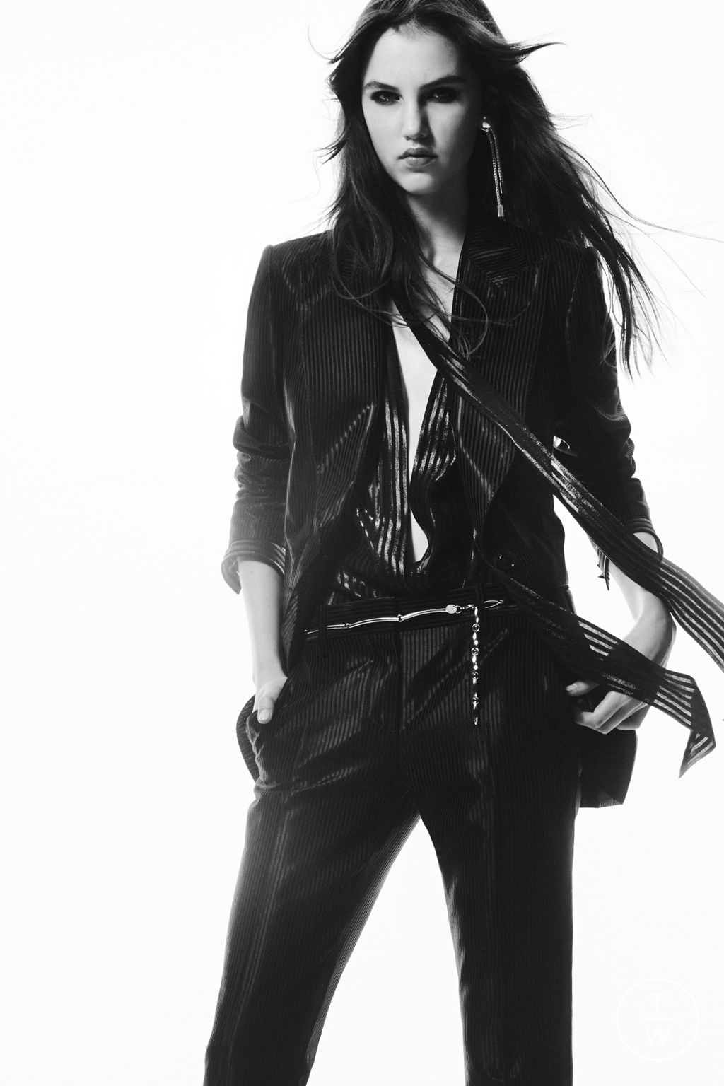 Fashion Week Milan Spring/Summer 2025 look 32 from the Tom Ford collection 女装