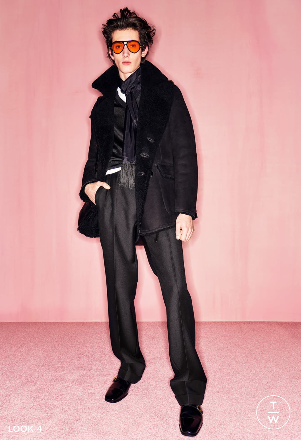 Fashion Week Milan Fall/Winter 2020 look 4 from the Tom Ford collection menswear