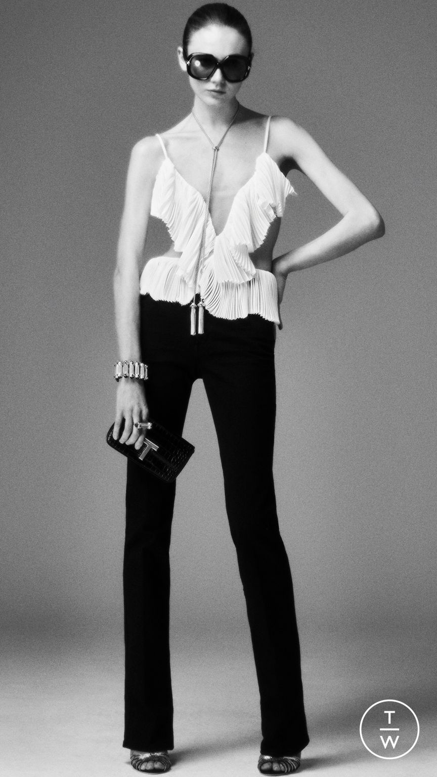 Fashion Week Milan Resort 2025 look 4 from the Tom Ford collection womenswear