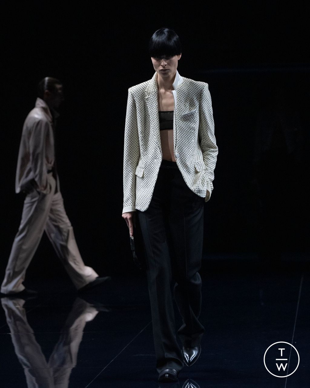 Fashion Week Paris Spring/Summer 2026 look 28 from the Tom Ford collection womenswear