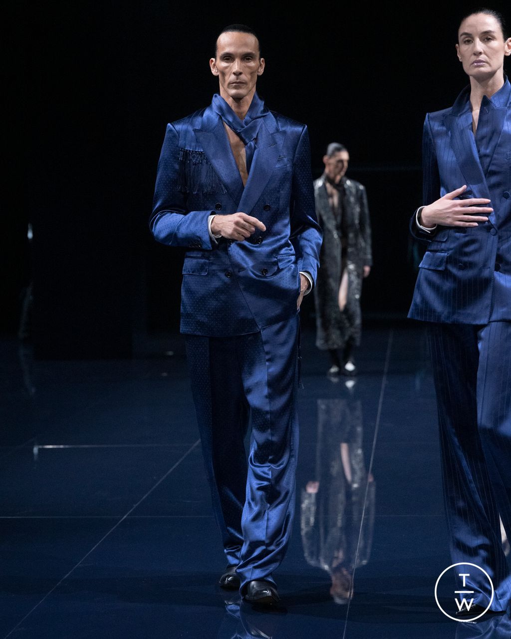 Fashion Week Paris Spring/Summer 2026 look 31 from the Tom Ford collection womenswear