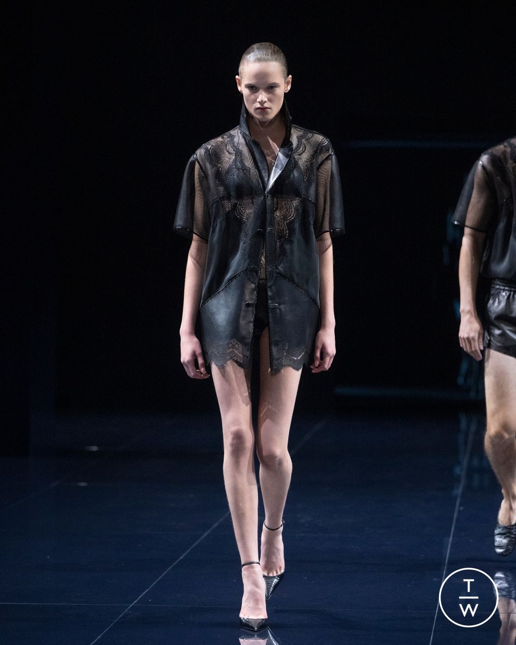 Fashion Week Paris Spring/Summer 2026 look 33 from the Tom Ford collection womenswear