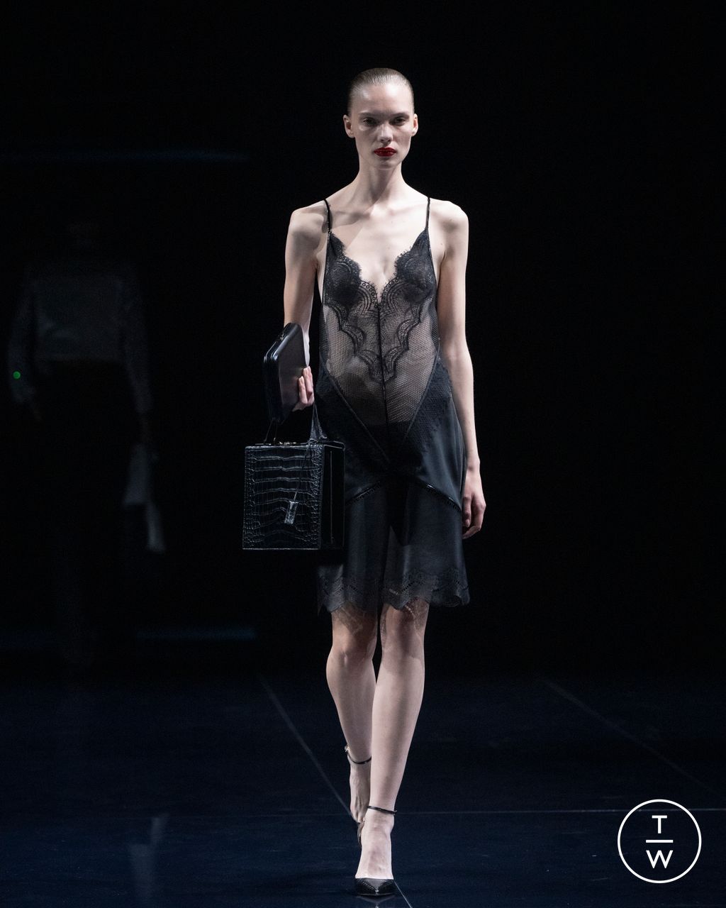 Fashion Week Paris Spring/Summer 2026 look 35 from the Tom Ford collection womenswear