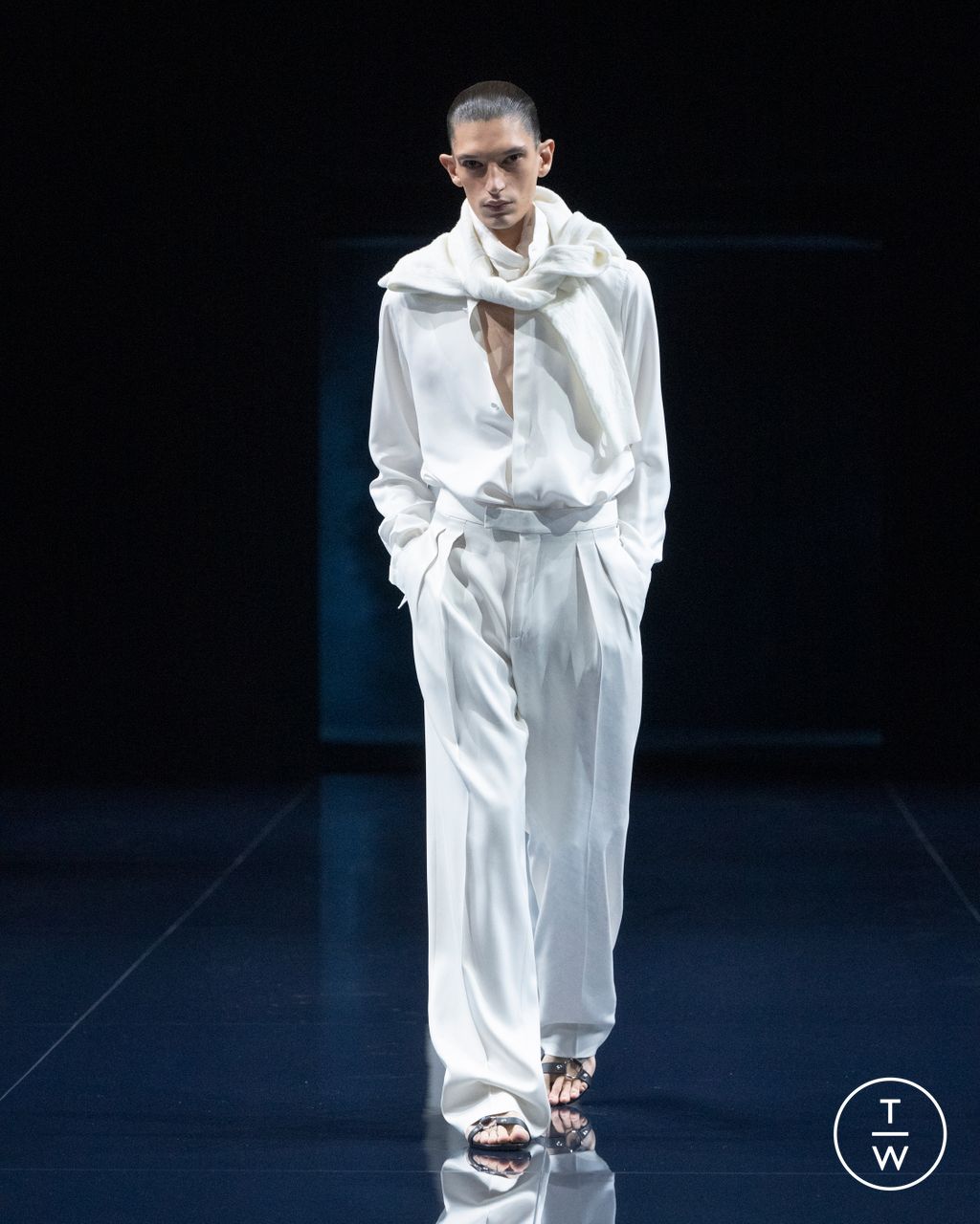 Fashion Week Paris Spring/Summer 2026 look 4 from the Tom Ford collection womenswear