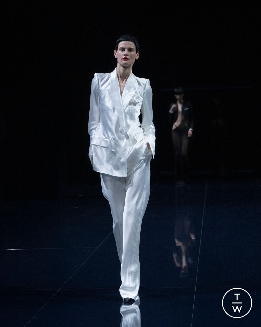 Fashion Week Paris Spring/Summer 2026 look 42 from the Tom Ford collection womenswear