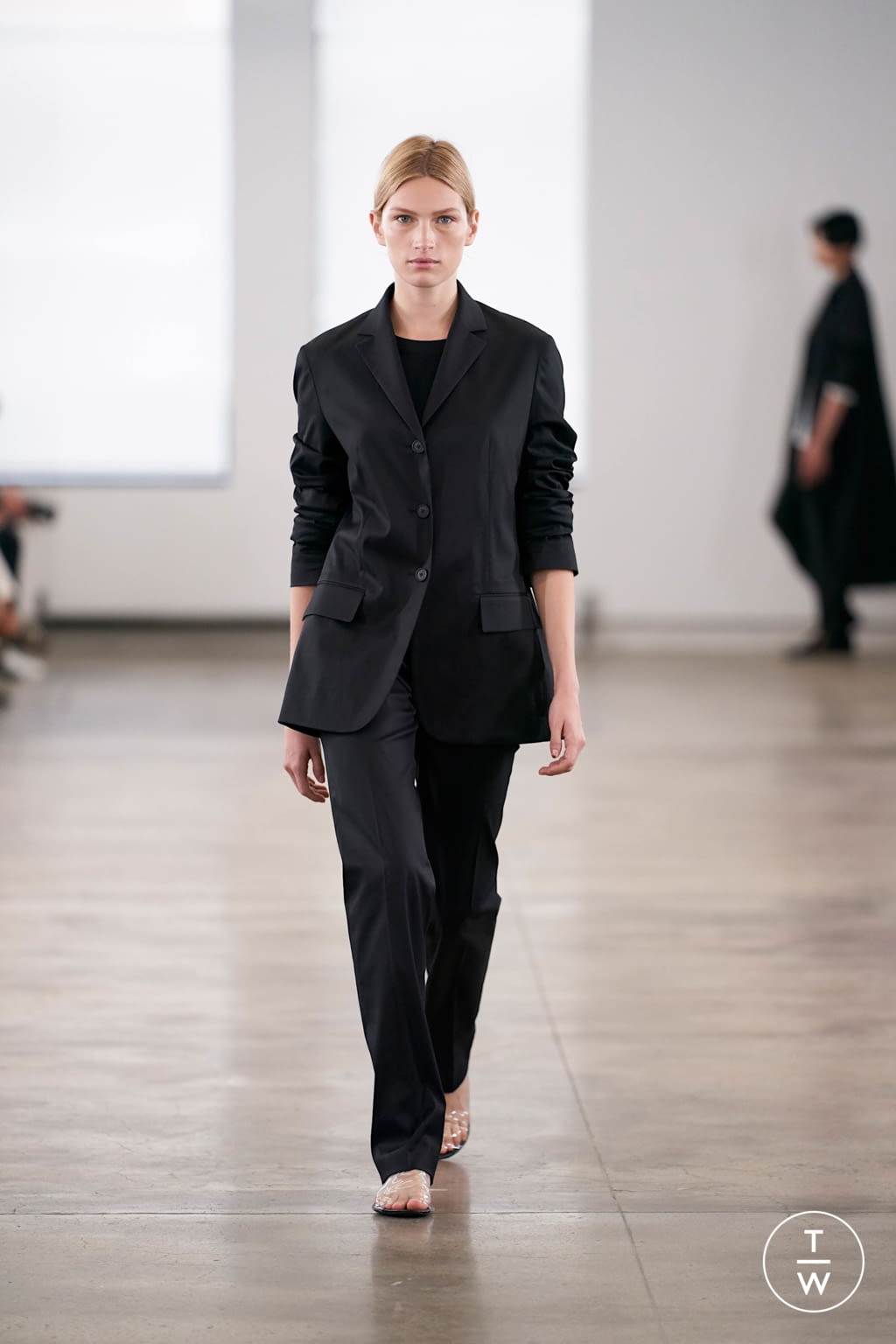 Fashion Week New York Spring/Summer 2020 look 2 from the The Row collection 女装