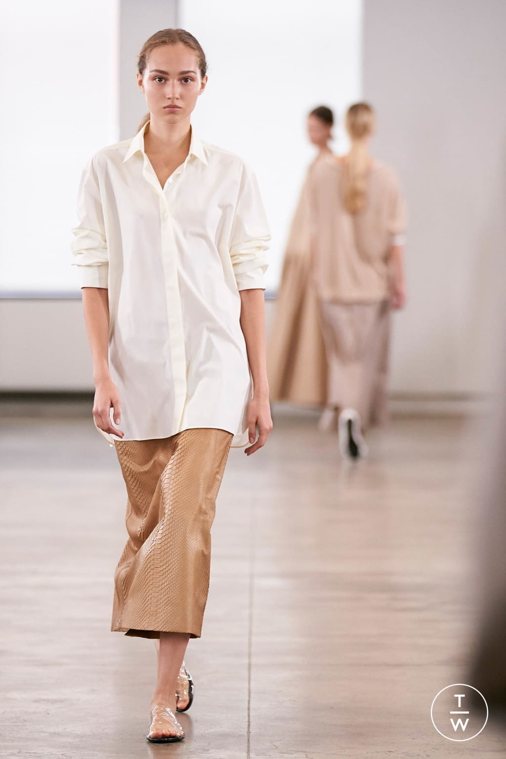 Fashion Week New York Spring/Summer 2020 look 21 from the The Row collection womenswear
