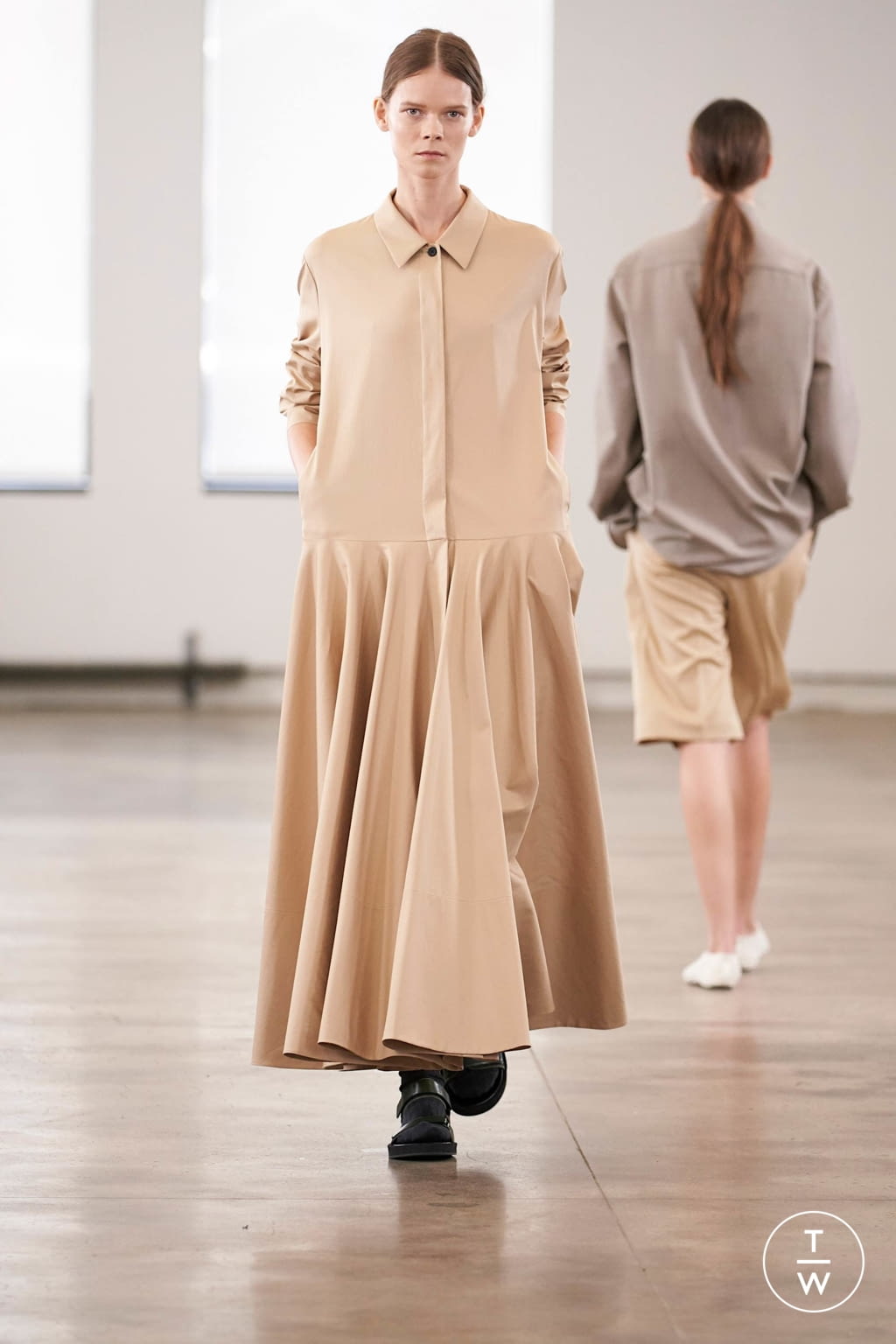 Fashion Week New York Spring/Summer 2020 look 22 from the The Row collection womenswear