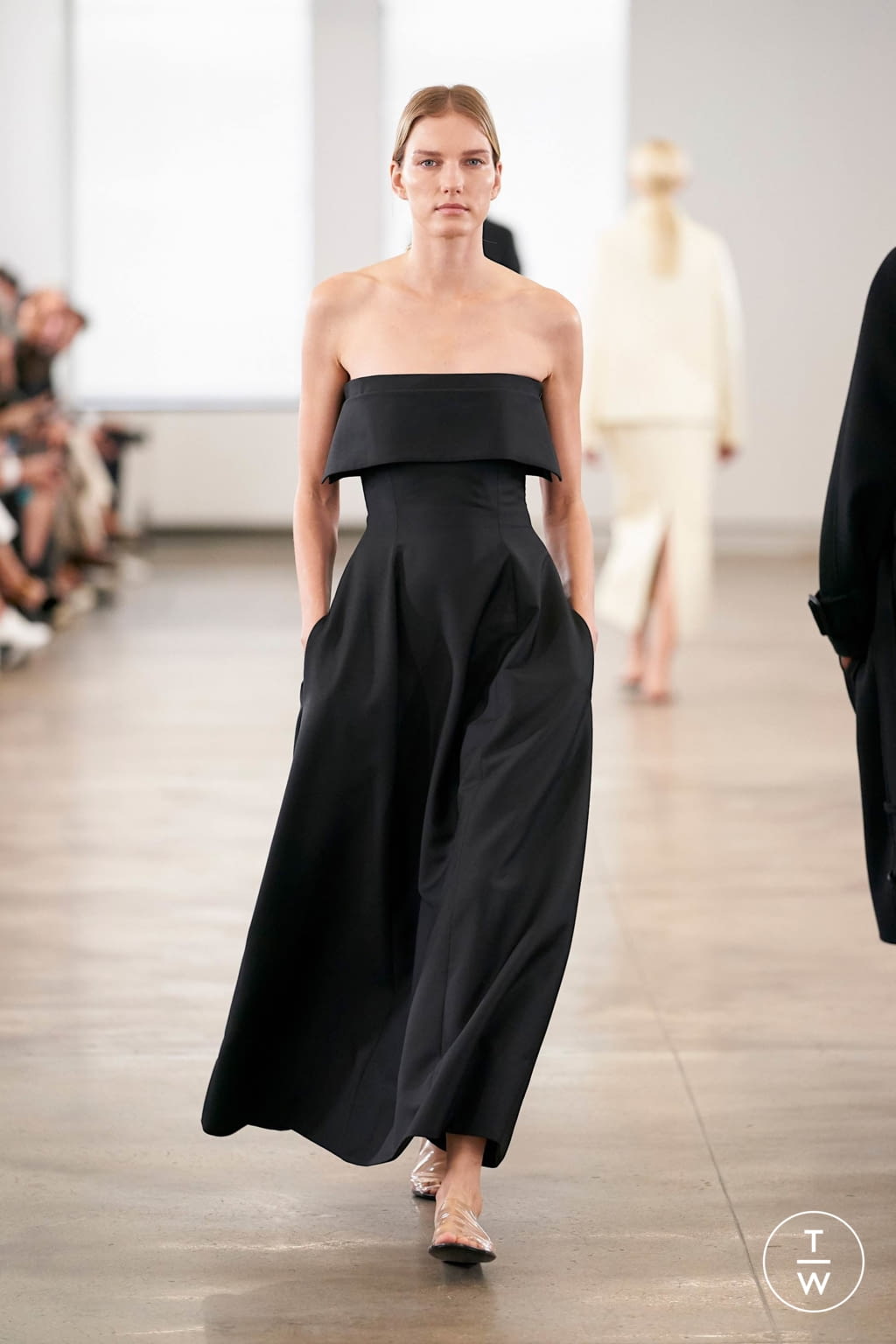Fashion Week New York Spring/Summer 2020 look 25 from the The Row collection womenswear
