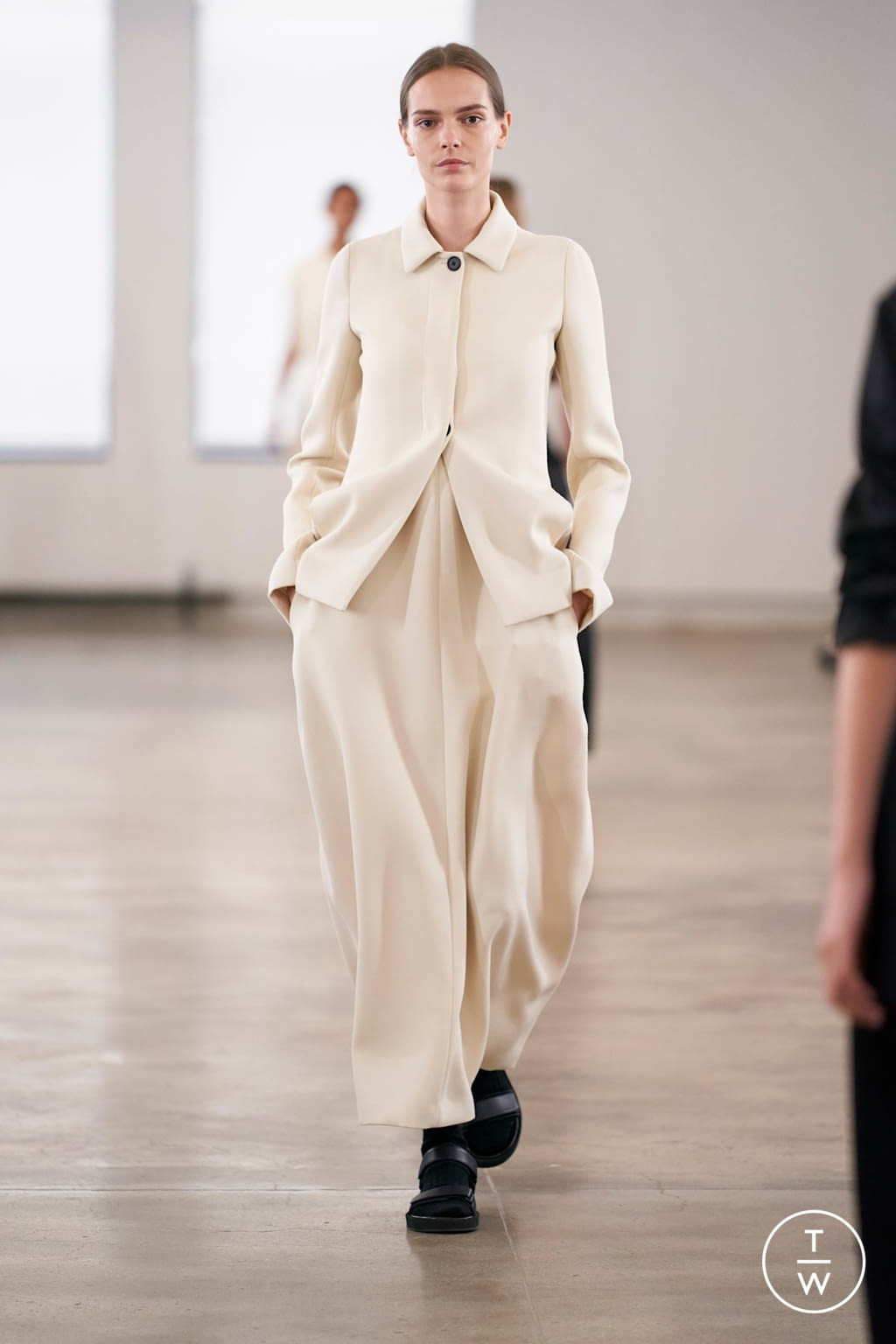 Fashion Week New York Spring/Summer 2020 look 27 from the The Row collection womenswear