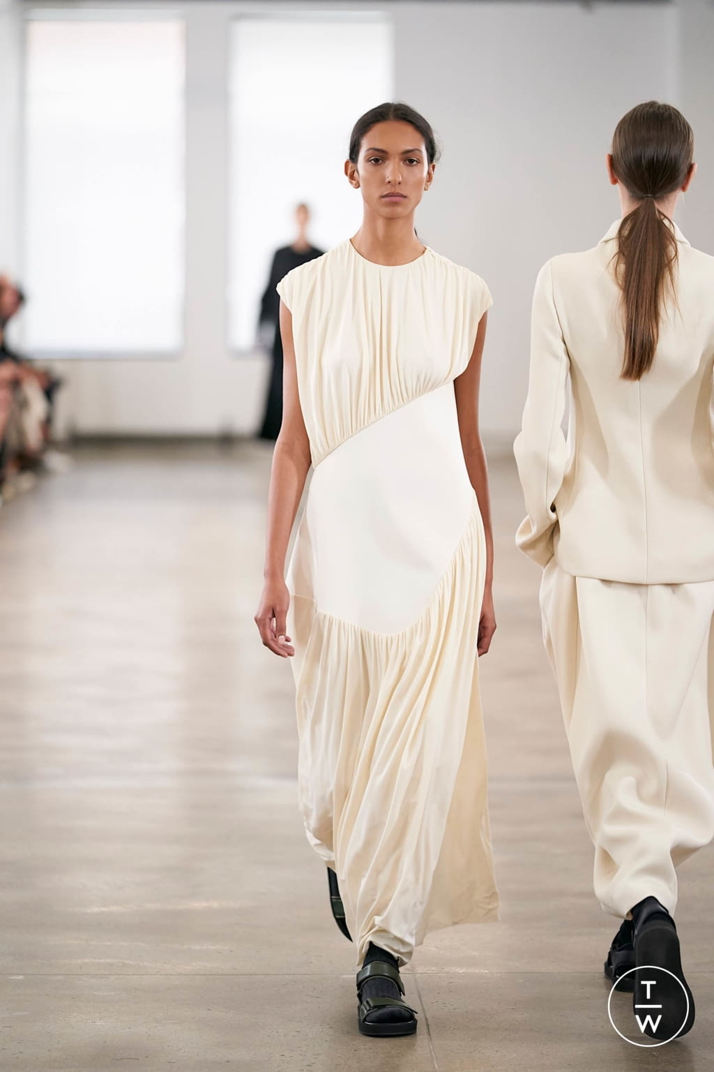 Fashion Week New York Spring/Summer 2020 look 28 from the The Row collection womenswear