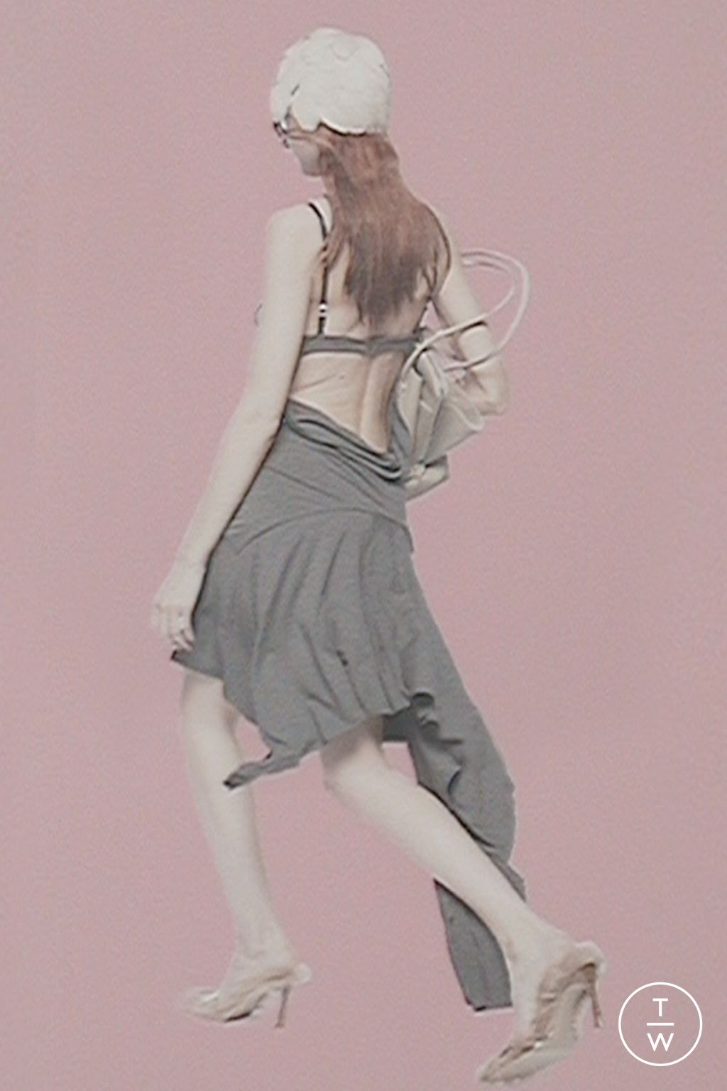 Fashion Week Milan Resort 2025 look 16 from the The Attico collection 女装