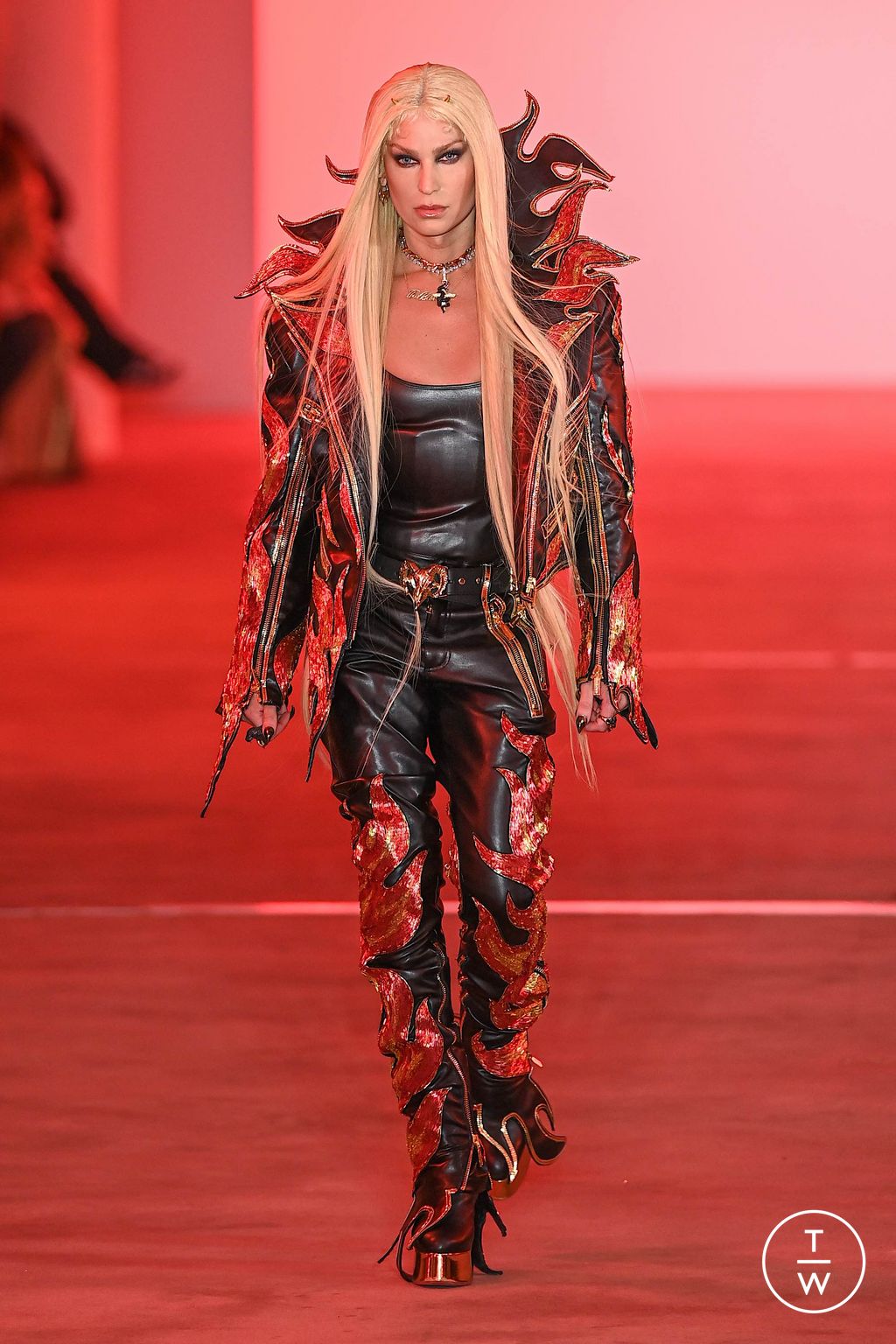 Fashion Week New York Fall/Winter 2024 look 9 de la collection The Blonds womenswear