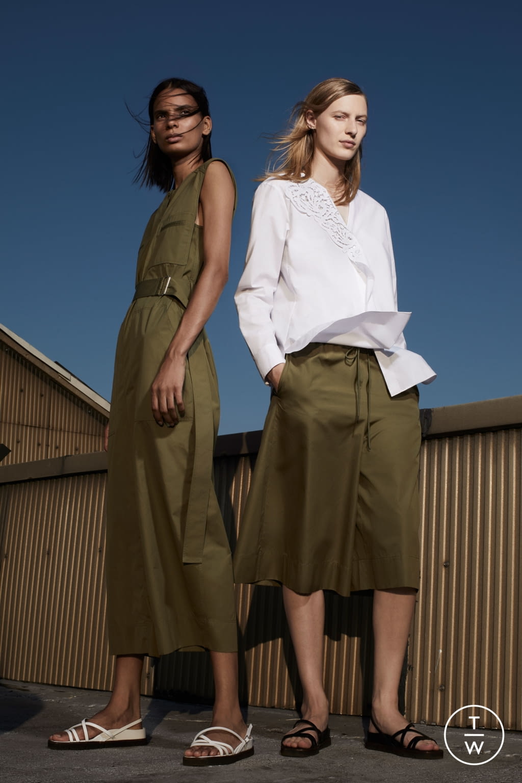 Fashion Week New York Spring/Summer 2021 look 13 de la collection Theory womenswear