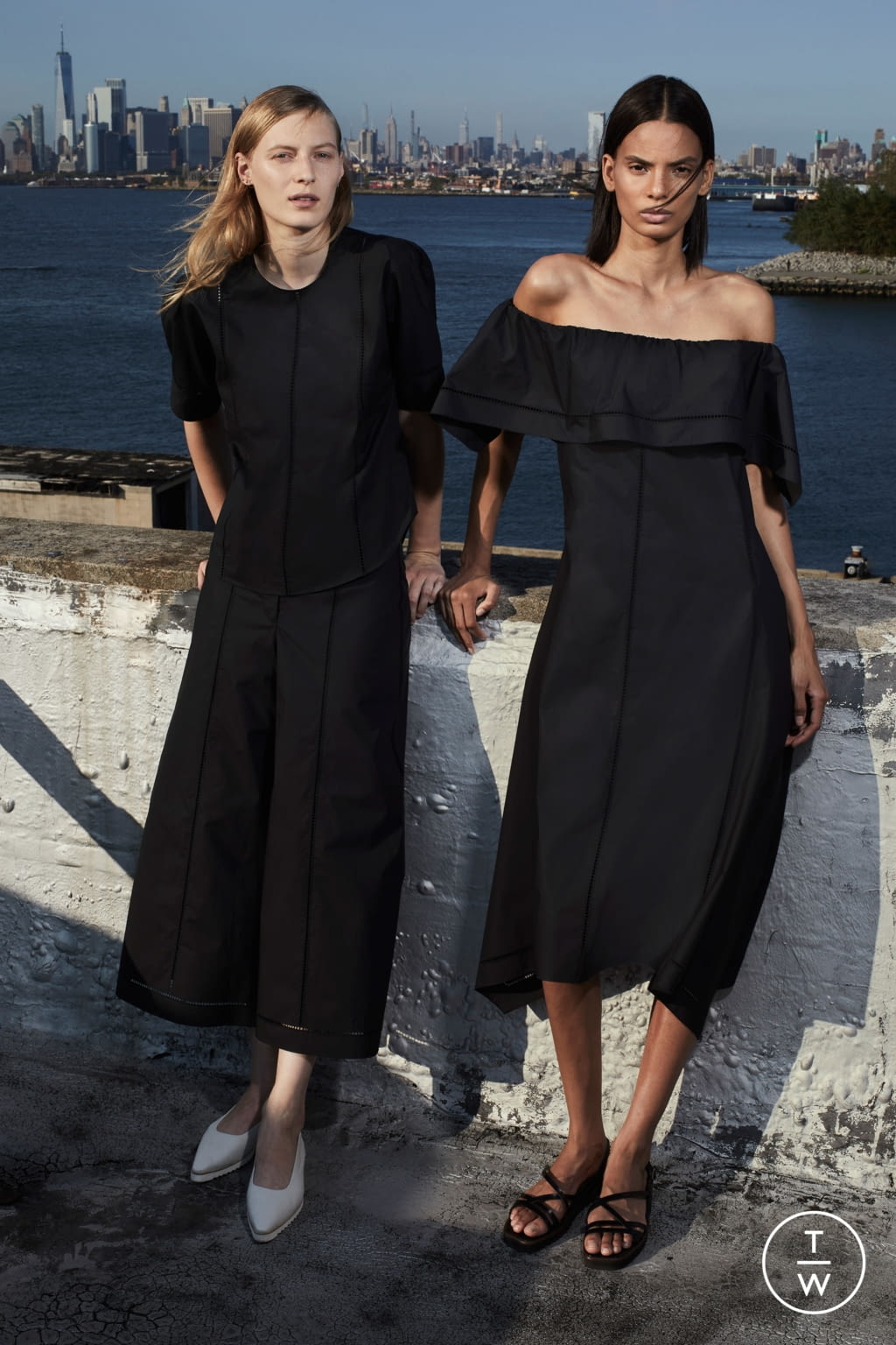 Fashion Week New York Spring/Summer 2021 look 15 de la collection Theory womenswear