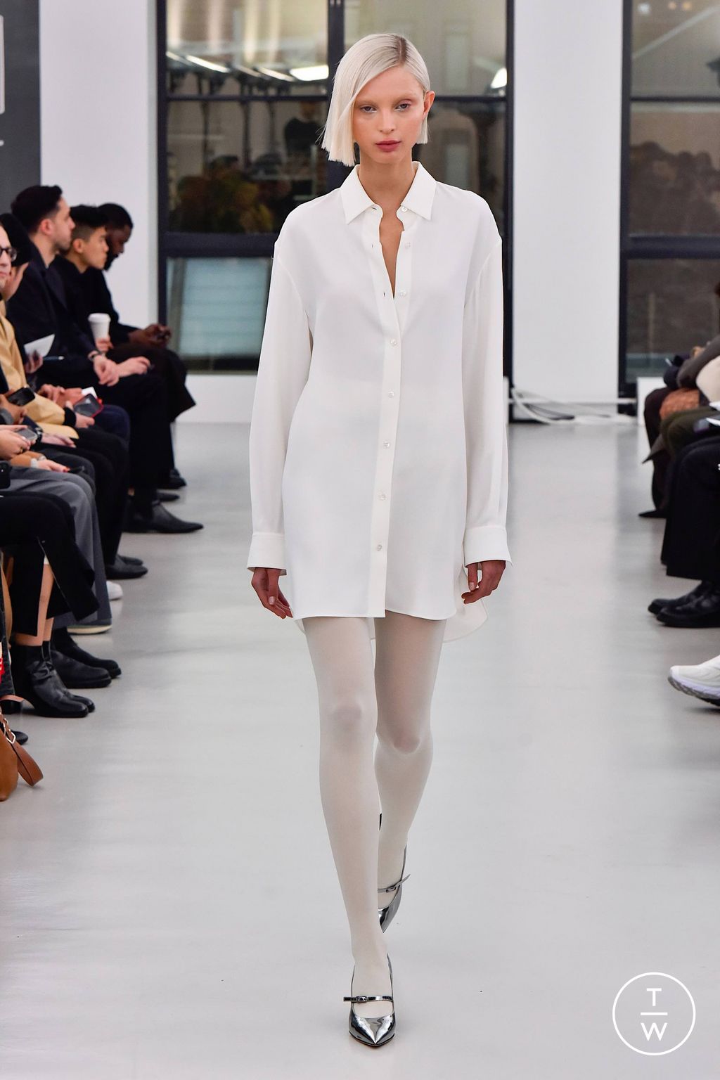 Fashion Week New York Fall/Winter 2023 look 5 de la collection Theory womenswear