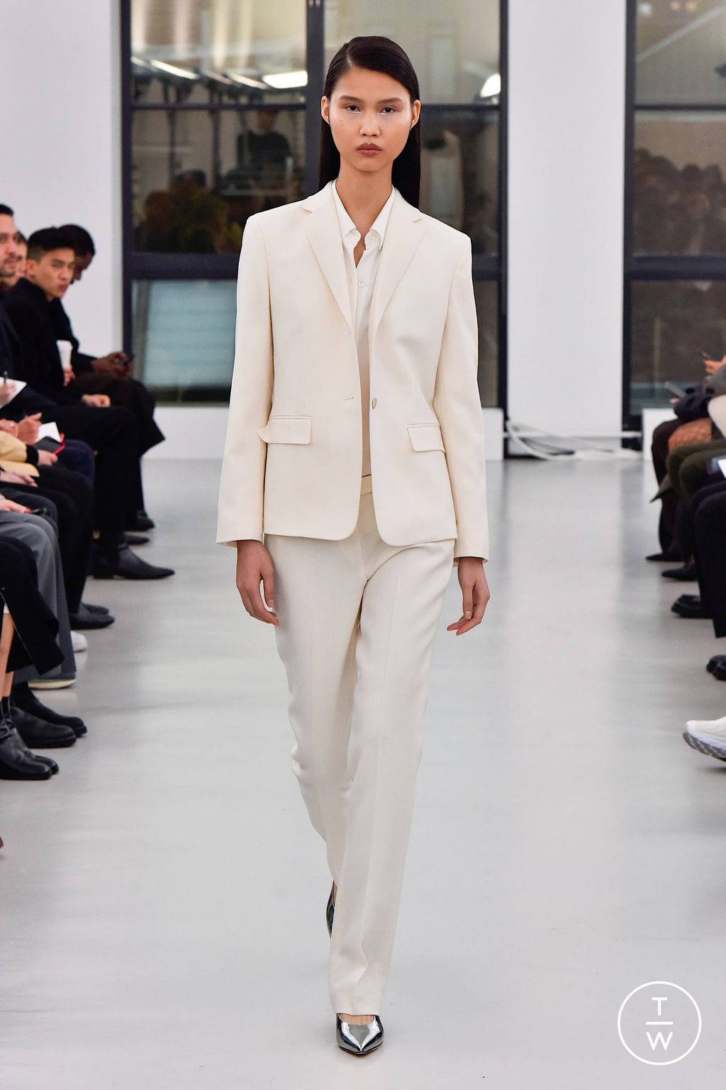 Fashion Week New York Fall/Winter 2023 look 8 de la collection Theory womenswear