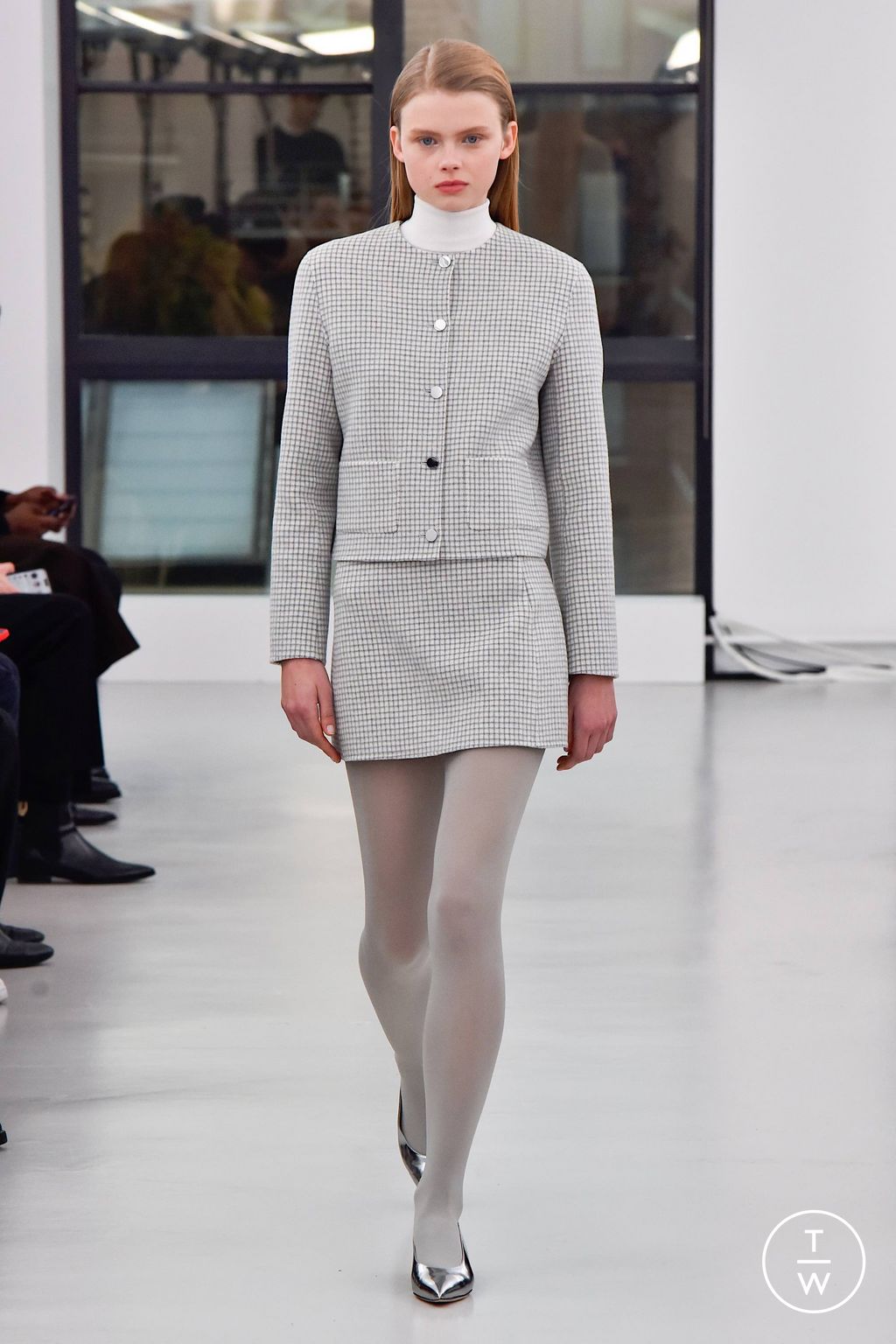 Fashion Week New York Fall/Winter 2023 look 9 from the Theory collection womenswear