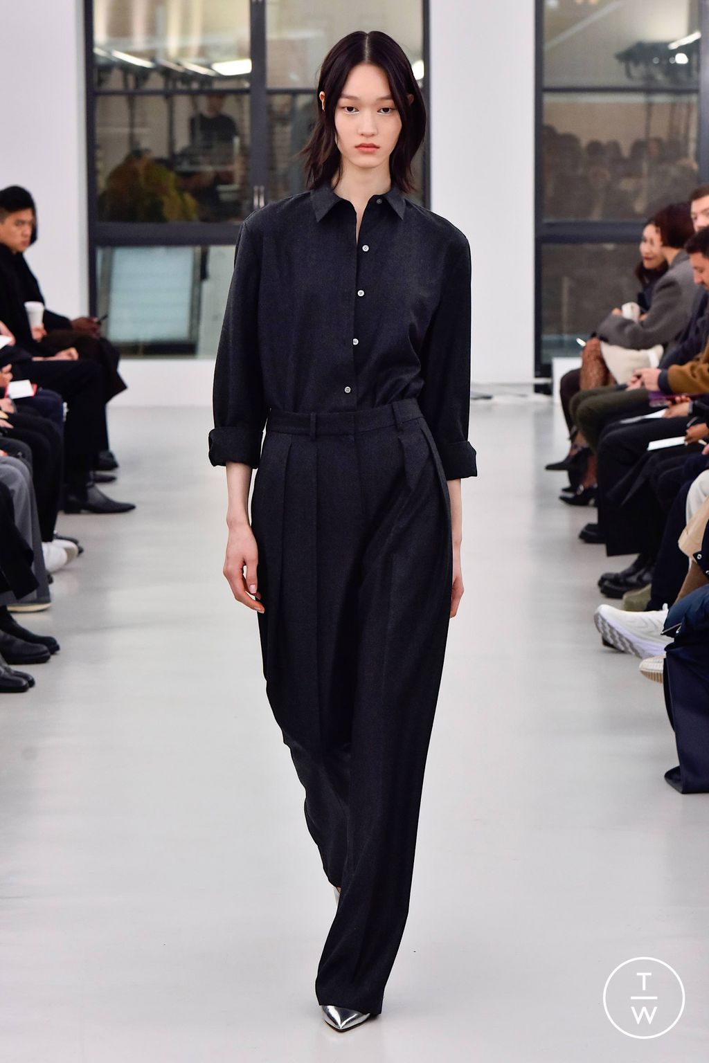Fashion Week New York Fall/Winter 2023 look 15 de la collection Theory womenswear