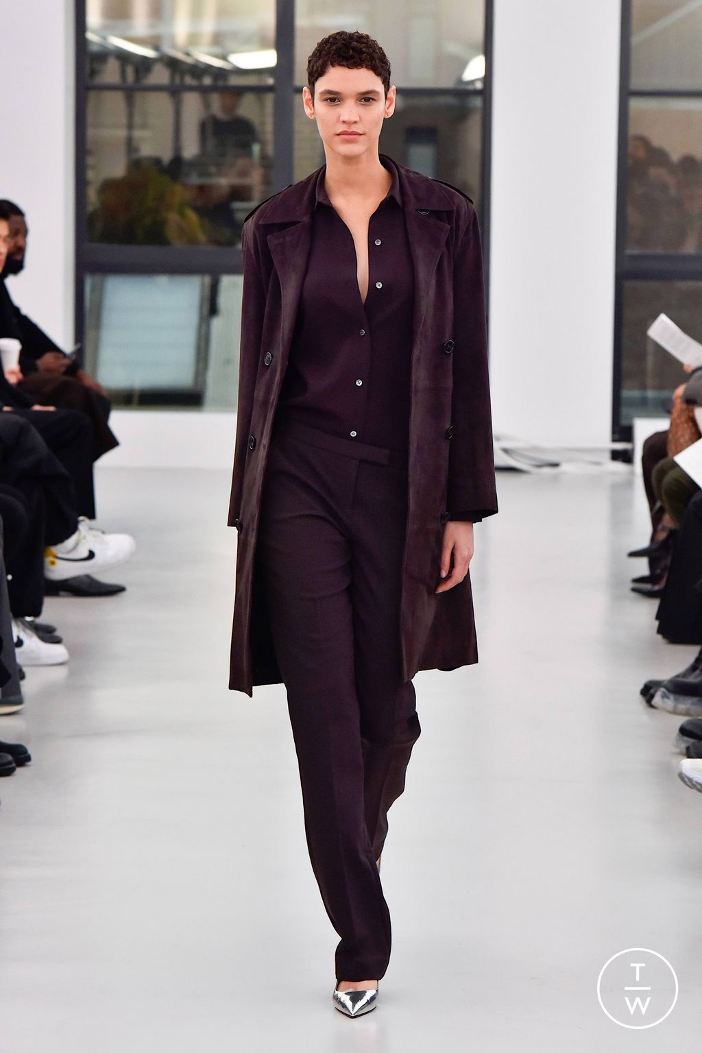 Fashion Week New York Fall/Winter 2023 look 21 from the Theory collection 女装