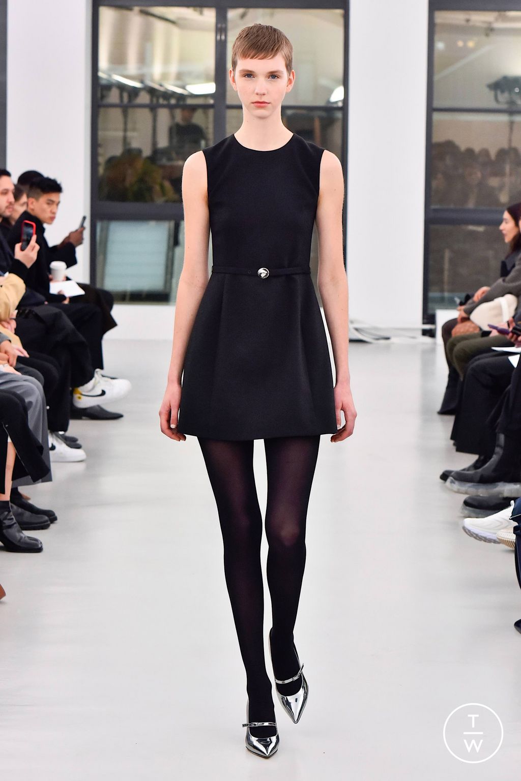 Fashion Week New York Fall/Winter 2023 look 34 de la collection Theory womenswear