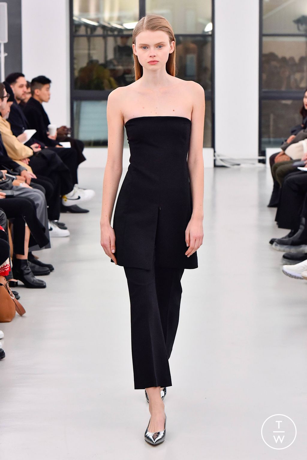 Fashion Week New York Fall/Winter 2023 look 36 de la collection Theory womenswear
