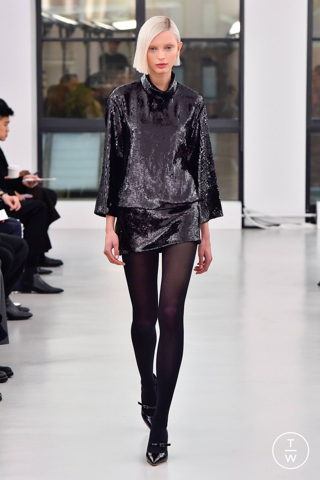 Fashion Week New York Fall/Winter 2023 look 42 from the Theory collection 女装