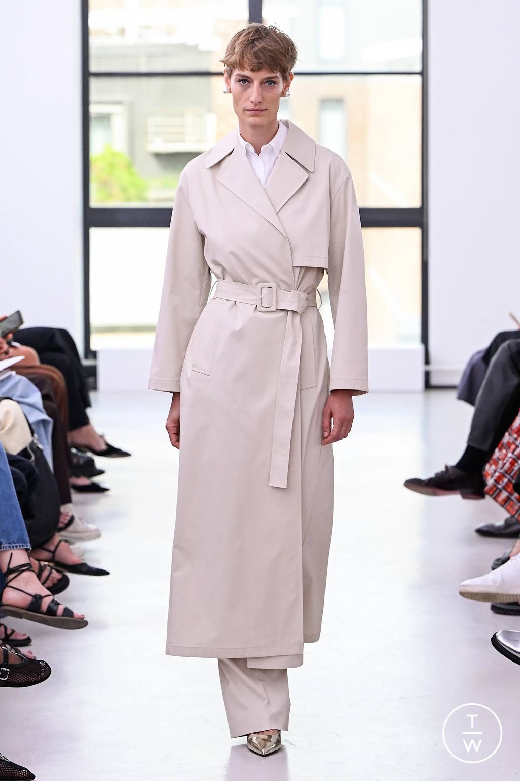 Fashion Week New York Spring/Summer 2024 look 20 de la collection Theory womenswear
