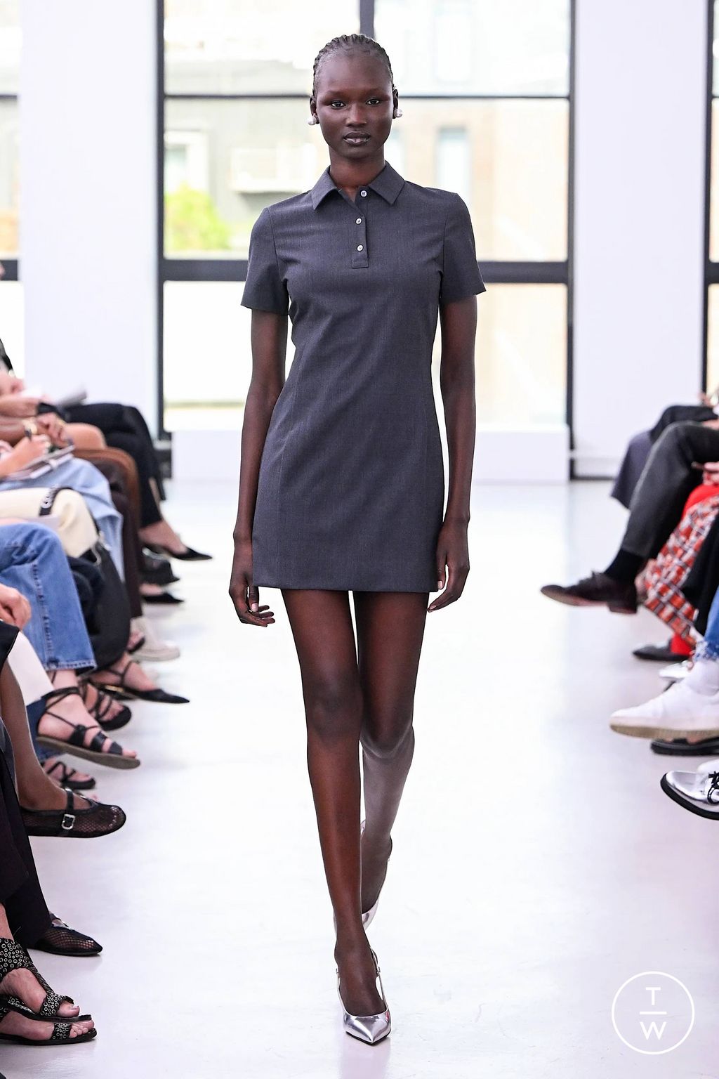 Fashion Week New York Spring/Summer 2024 look 5 from the Theory collection womenswear