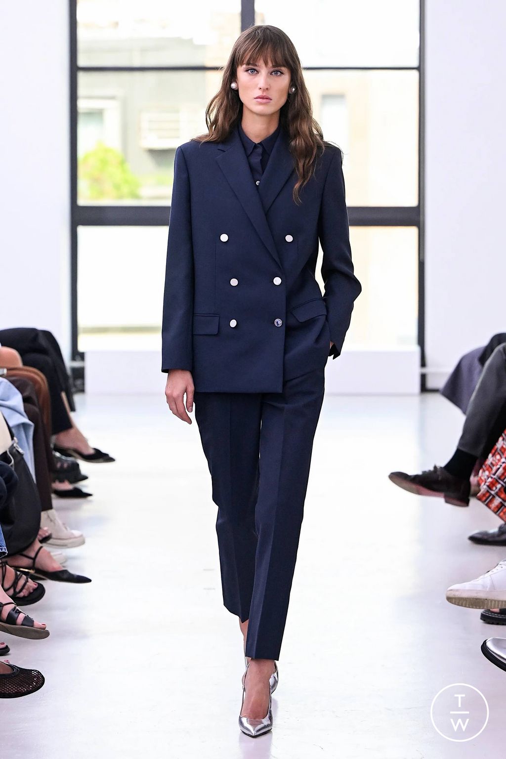 Fashion Week New York Spring/Summer 2024 look 9 from the Theory collection womenswear