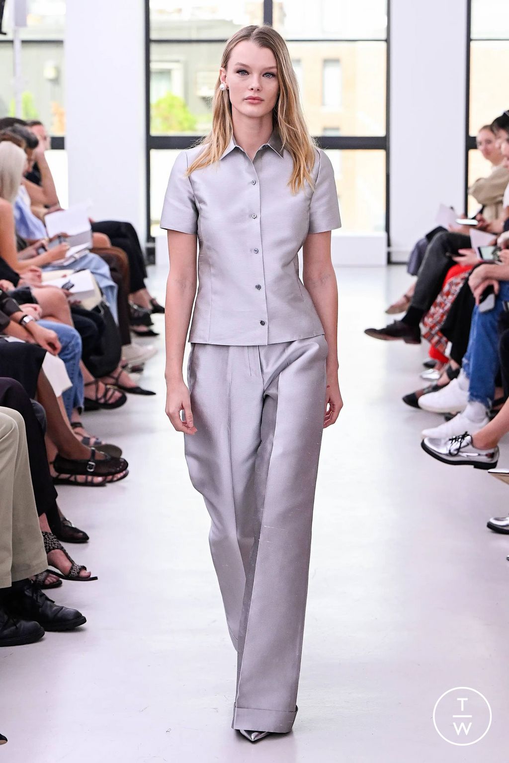 Fashion Week New York Spring/Summer 2024 look 40 from the Theory collection 女装