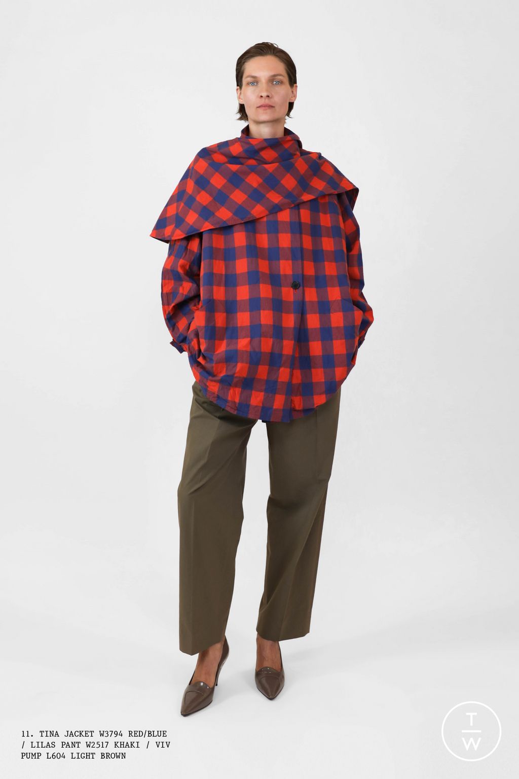 Fashion Week Paris Spring-Summer 2025 look 11 from the The Row collection menswear