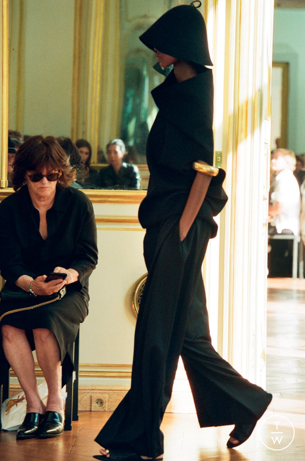 Fashion Week Paris Spring/Summer 2024 look 5 from the The Row collection womenswear