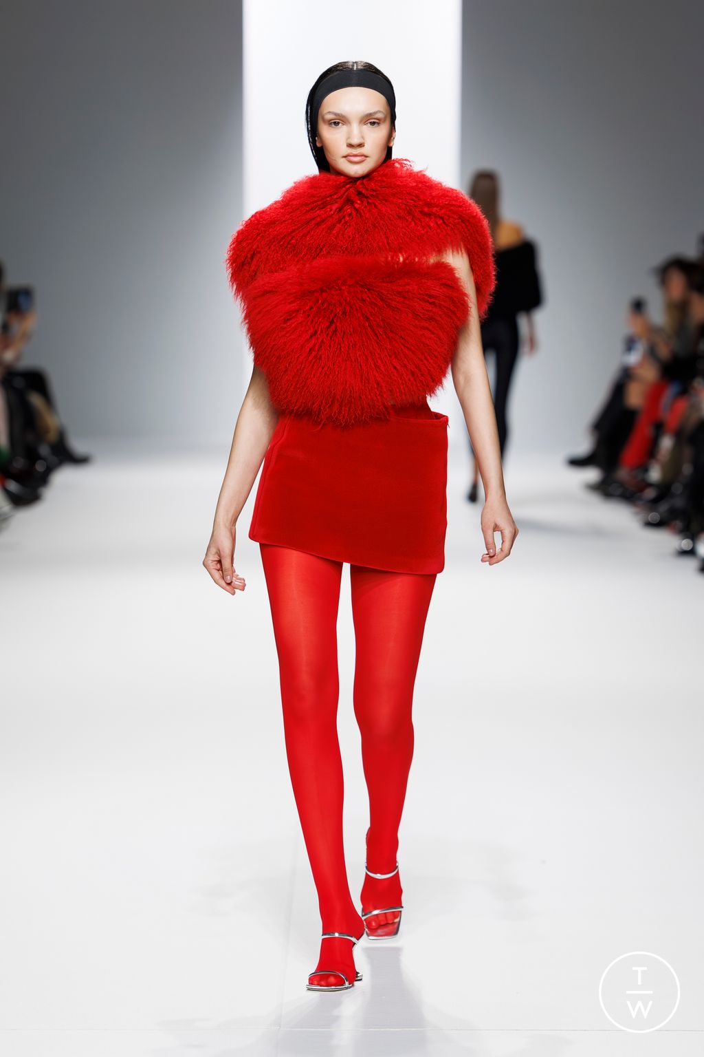 Fashion Week Paris Fall/Winter 2024 look 68 de la collection Theunissen womenswear