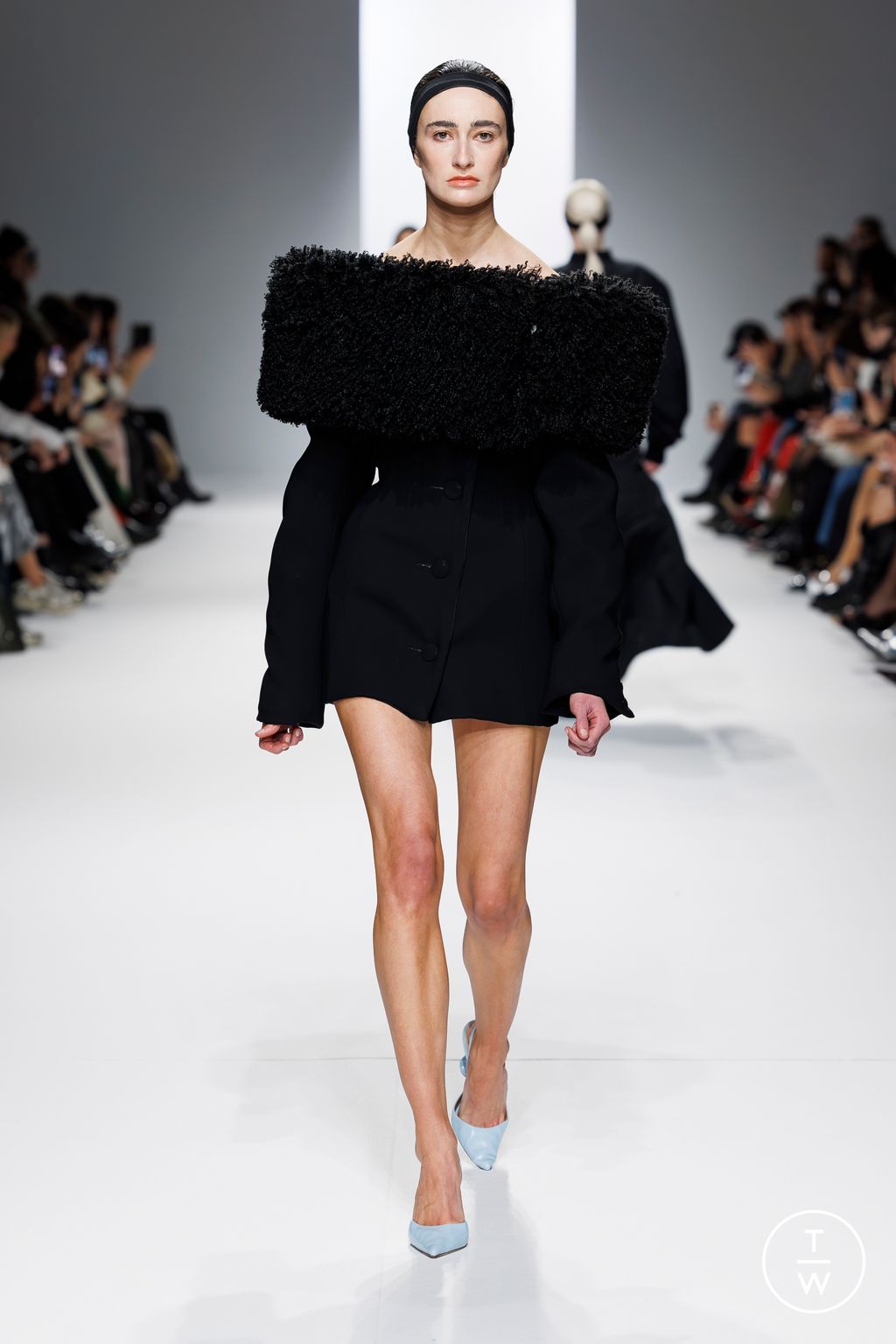 Fashion Week Paris Fall/Winter 2024 look 73 de la collection Theunissen womenswear
